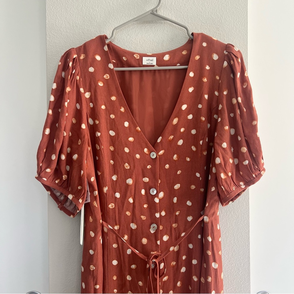 Wilfred Aritzia Libretto Dress – Rust Polka Dot Tie-Front Midi – Size Large - Picture 6 of 12